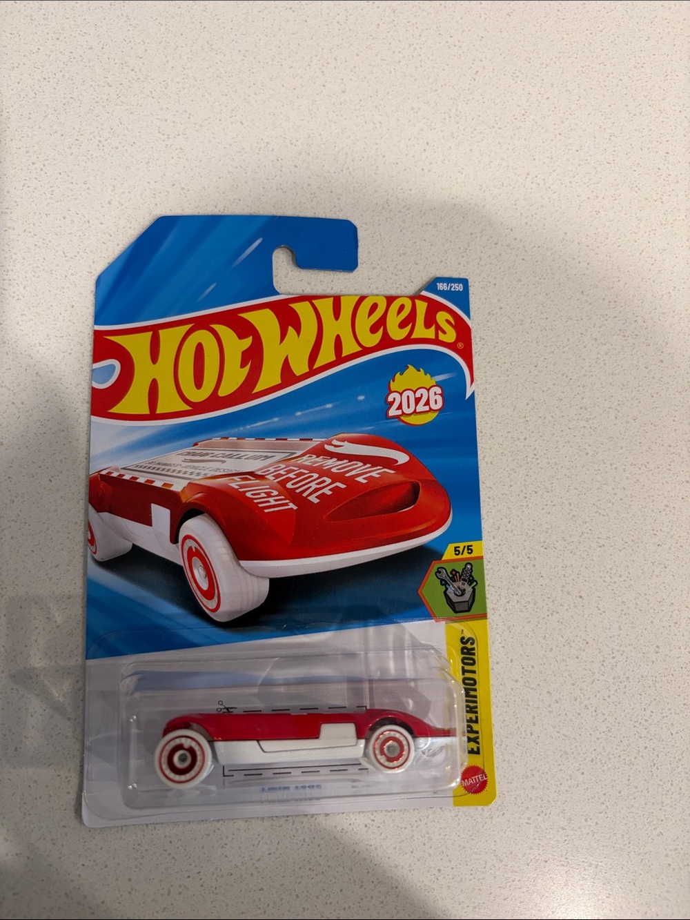 Hot Wheels Twin Tags 2026 Red White Experimotors 5/5 #166/250 New